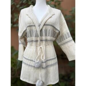 Apostrophe Sweater Size L XL  Cream And Grey Long Sleeved Fall Or Winter